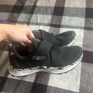 Cycling shoes